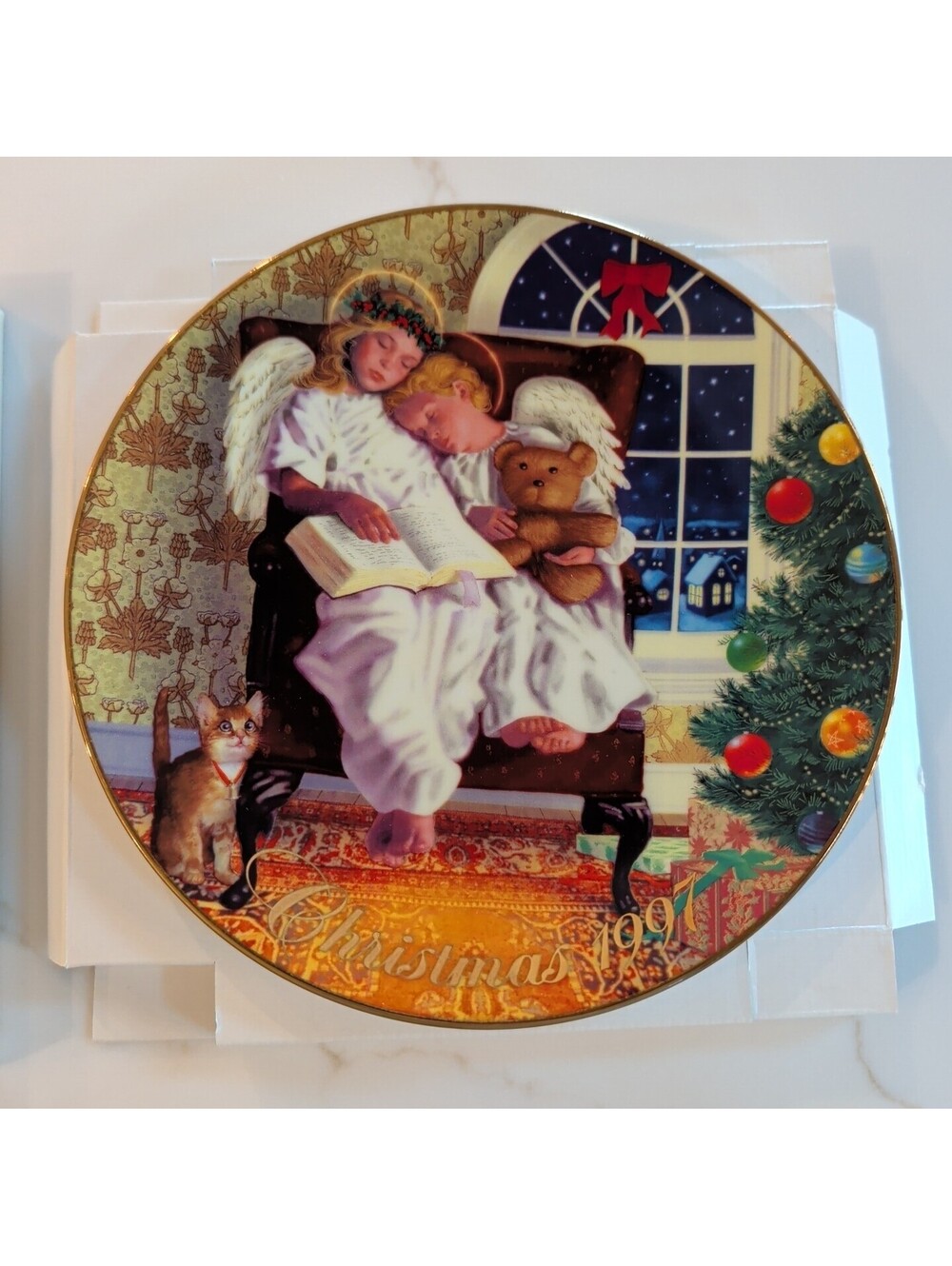 Vintage Avon Fine Collectibles Heavenly Dreams Christmas Plate 1997 Garland NIB